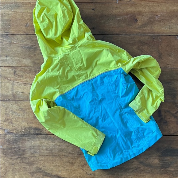 Patagonia Teal and Yellow Hooded Jacket - Picture 5 of 5